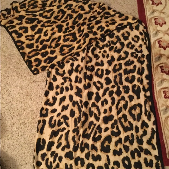 AMAZING VINTAGE  LEOPARD CHEETAH LARGE DRESSY SCARF Y2K, NWOT - Picture 4 of 4